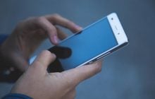 Навіщо на телефоні є бічні кнопки: 5 функцій, про які майже ніхто не знає