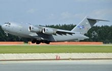 В Москву неожиданно прилетел военный транспортник из США