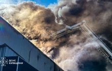 "Фора", "Дом игрушек" и другие: россияне вновь атаковали логистические центры