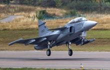 Новый Gripen F совершил свой первый полёт: к чему готовят истребитель