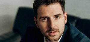 Відомий український актор чесно назвав суму, яку можна заробити у кіно