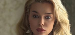 "Всё произошло на моих глазах": Гросу оказалась в эпицентре взрывов под Киевом