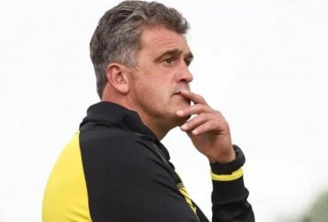 Экс-тренера сборной Украины по футболу оштрафовали за русский язык