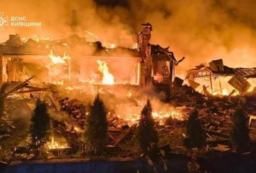 РФ повністю знищила житловий будинок на Київщині: загинуло троє людей, серед них дитина