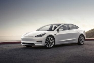 Мужчина проверил аккумулятор электрокара Tesla спустя 125 тысяч км: результат удивил