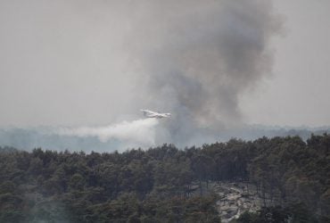 Лісові пожежі в Європі загрожують вибухами старих бомб, – AP