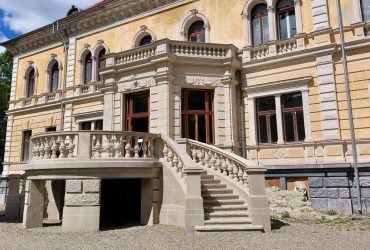 У Сколе для туристів відкрили частково відреставрований Палац Гредлів (фоторепортаж)
