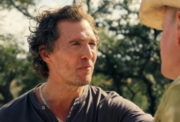 Вийшов трейлер комедії "Брати" з Меттью Макконахі та Вуді Гаррельсоном у ролі самих себе (відео)