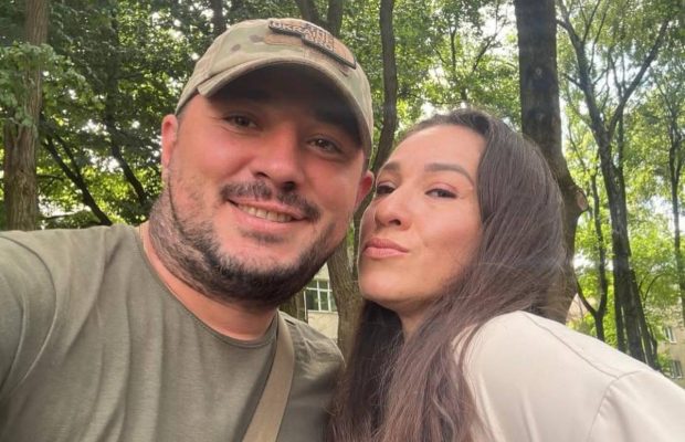 Карпа впервые призналась, что была на грани развода с мужем-воином