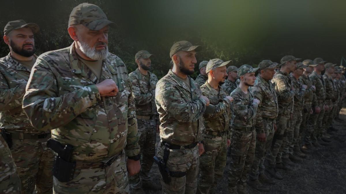 Скандальний полк "Скеля" вже воює на фронті під підпорядкуванням корпусу "Азов"