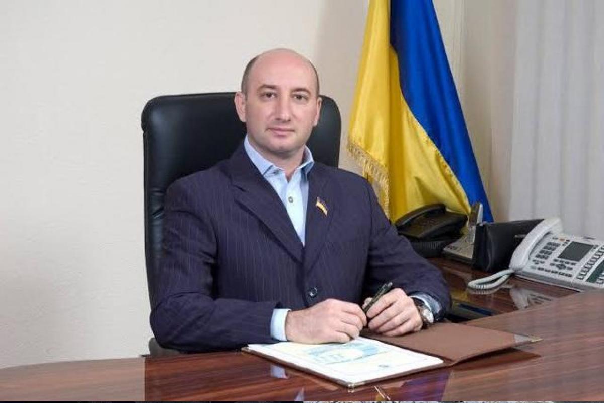 Ексдепутата Дніпровської міської ради Олександра Турчина оголосили в розшук через будівельну аферу Ексдепутата Дніпровської міської ради Олександра Турчина оголосили в розшук через будівельну аферу