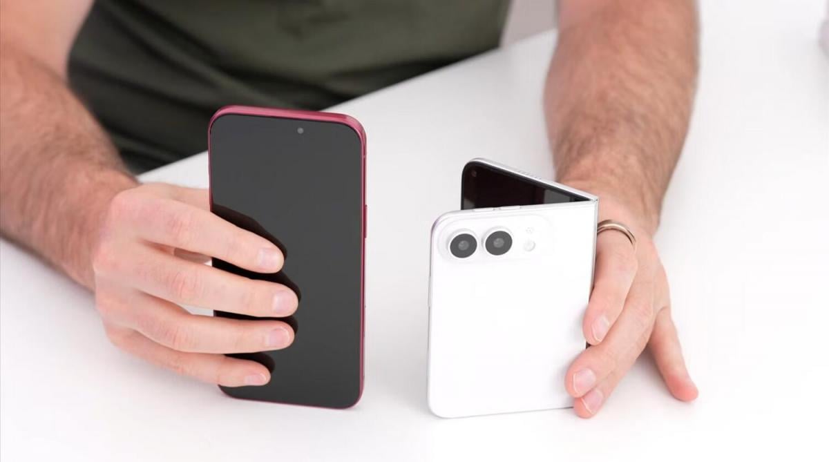 Складний iPhone показали на відео за тиждень до анонсу: користувачі вже незадоволені Складний iPhone показали на відео за тиждень до анонсу: користувачі вже незадоволені