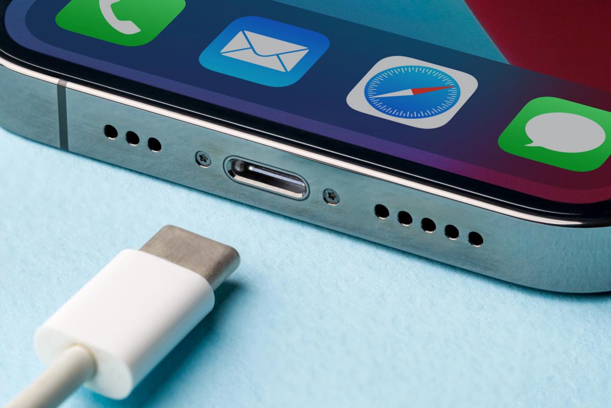 Смартфон перестал заряжаться: стоит ли менять разъем USB-C и сколько это стоит Смартфон перестал заряжаться: стоит ли менять разъем USB-C и сколько это стоит