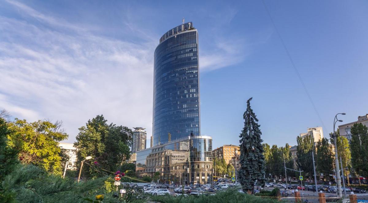 Один із найвідоміших бізнес-центрів Києва визнали зразковим платником податків