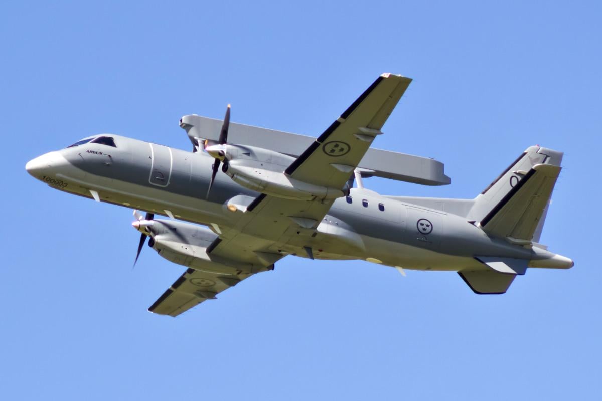 Шведський літак-радар ASC 890 вже виконує бойові завдання в Україні, – Міноборони
