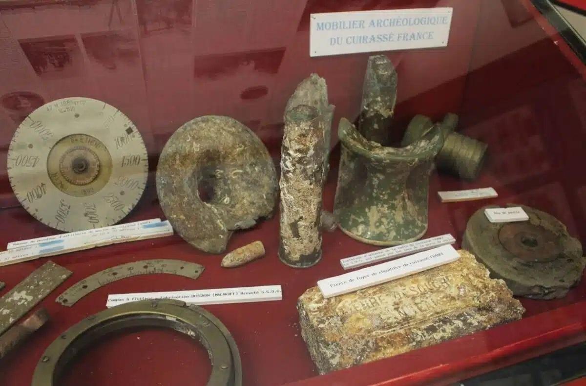 Линкор водоизмещением 23 500 тонн затонул менее чем за минуту, но на удивление хорошо сохранился