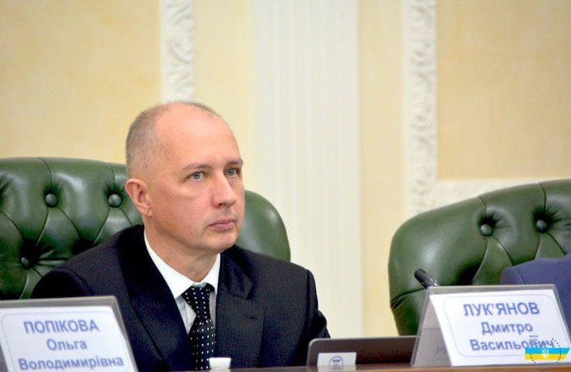 Ветеран розповів про мільйонні виплати членам Вищої ради правосуддя, замішаним у скандали Ветеран розповів про мільйонні виплати членам Вищої ради правосуддя, замішаним у скандали