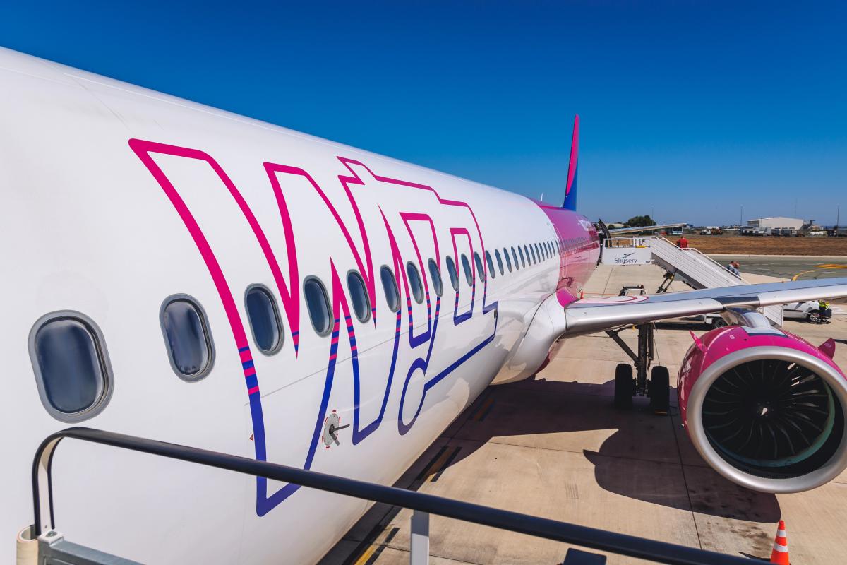 Рейс Wizz Air остановили перед самым взлетом: что заметила стюардесса Рейс Wizz Air остановили перед самым взлетом: что заметила стюардесса