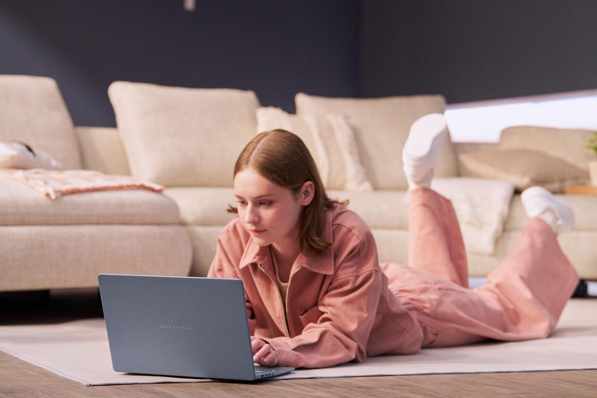 Легкий, стильний, розумний: ASUS Zenbook 14 вагою від 1,1 кг стартує в Україні Легкий, стильний, розумний: ASUS Zenbook 14 вагою від 1,1 кг стартує в Україні