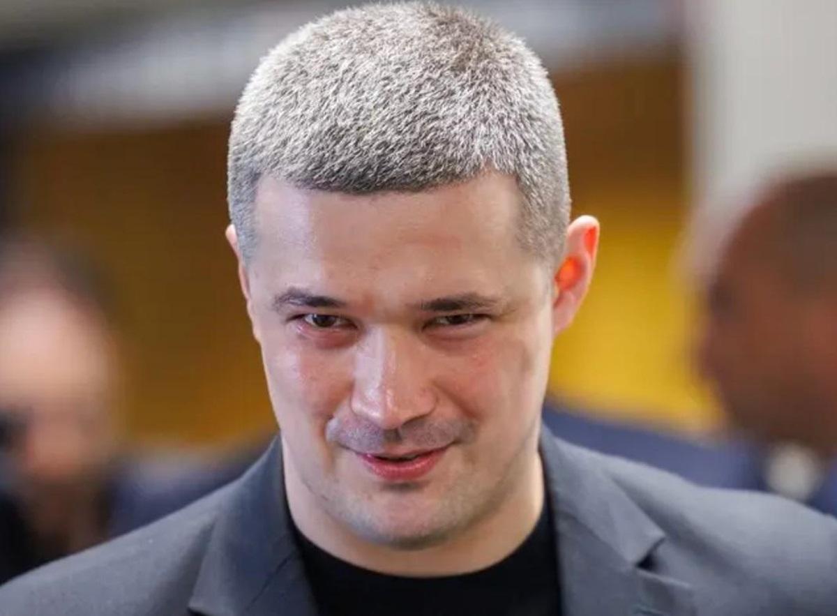 Михаил Федоров на посту министра обороны заранее потратил миллиарды, которые сейчас должны идти на выплаты военным, - нардеп Михаил Федоров на посту министра обороны заранее потратил миллиарды, которые сейчас должны идти на выплаты военным, - нардеп