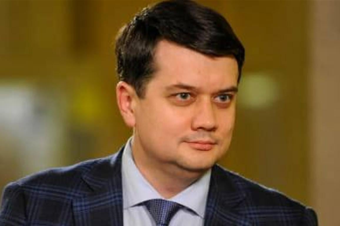 Разумков постоянно пиарится на 'социальных' инициативах, практическая польза которых близка к нулю, - эксперт Разумков постоянно пиарится на 'социальных' инициативах, практическая польза которых близка к нулю, - эксперт