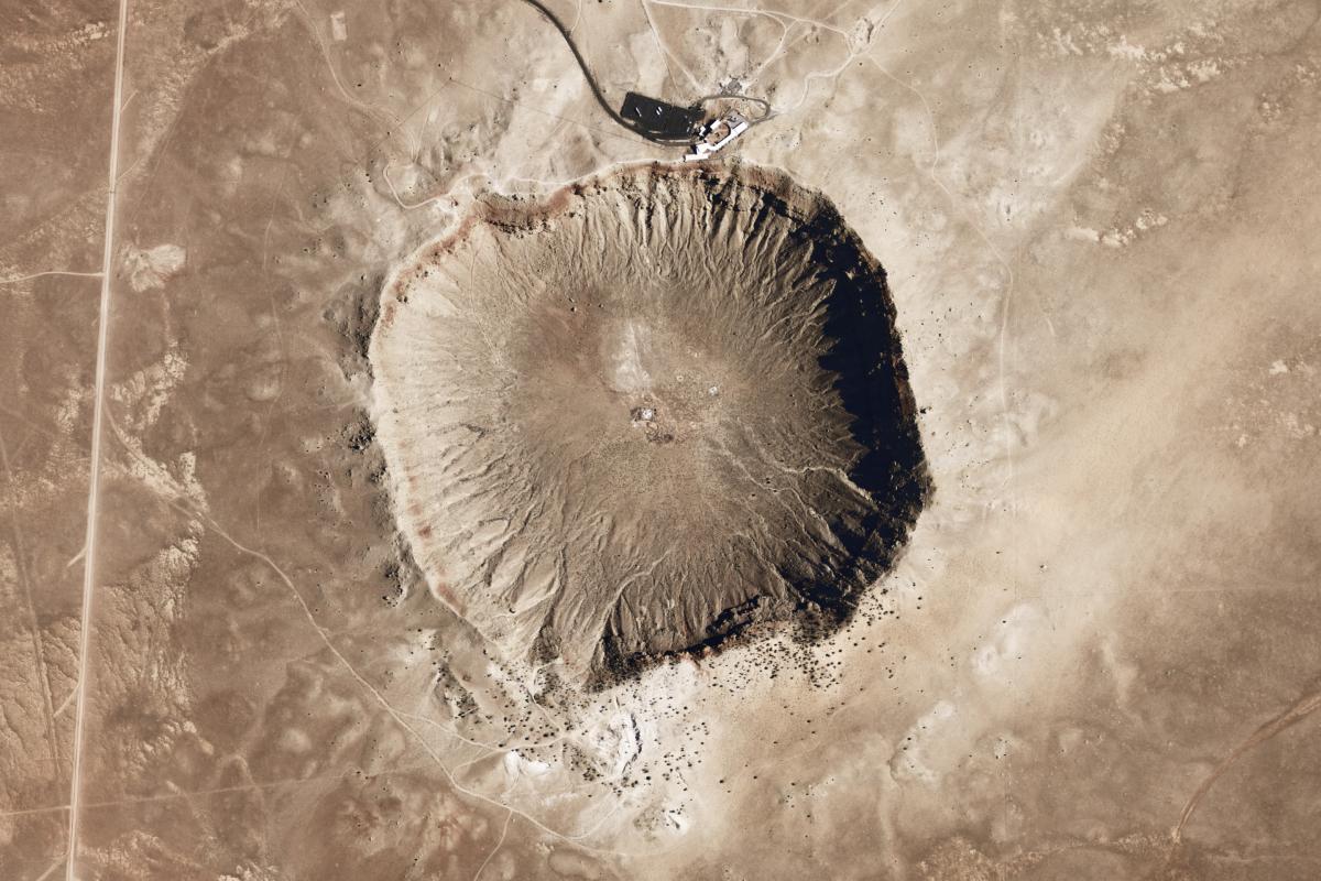 В Google Earth заметили идеальный круг посреди Австралии: разгадку нашли под землей В Google Earth заметили идеальный круг посреди Австралии: разгадку нашли под землей