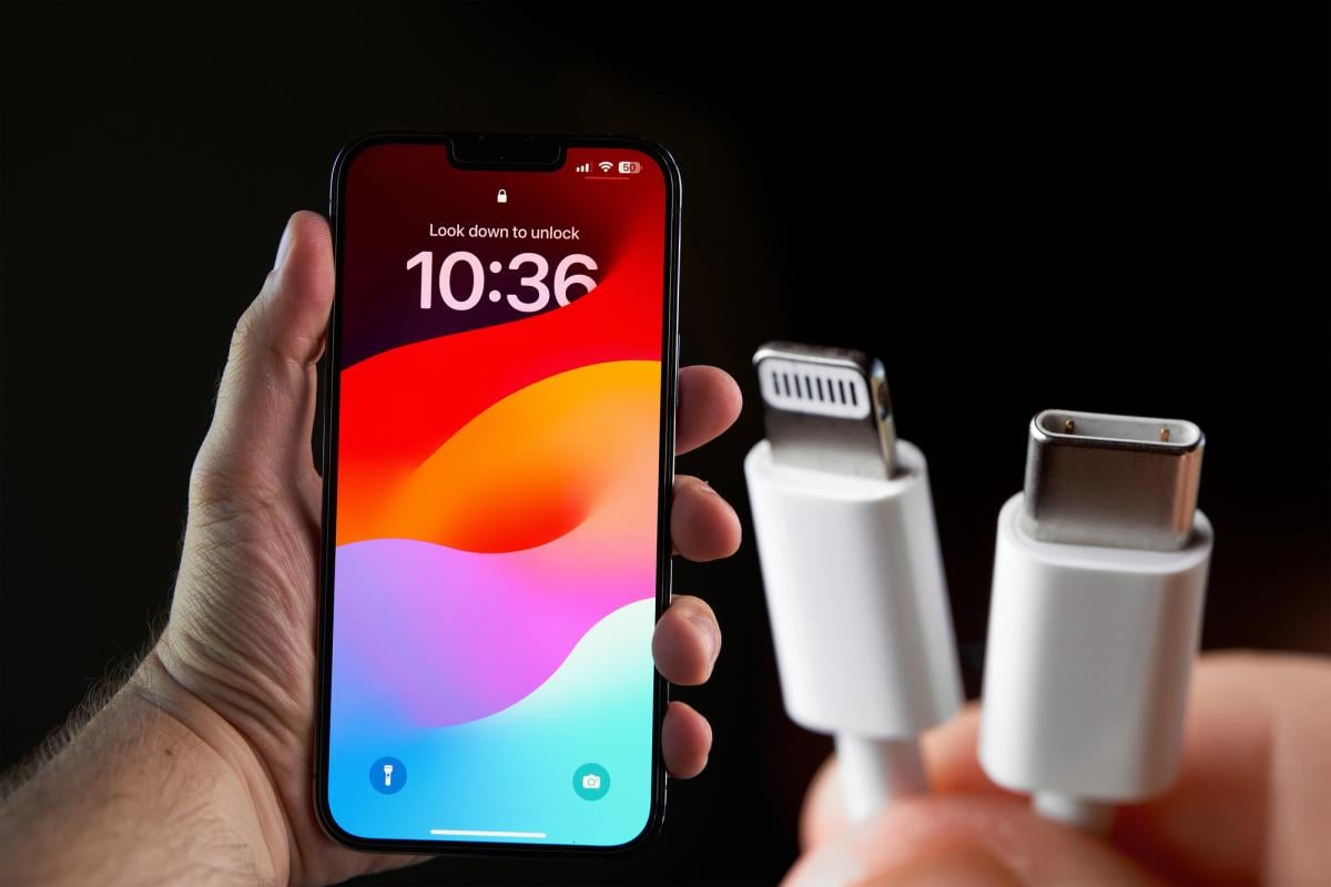 USB-C проти Lightning: який кабель витримає більше заряджань