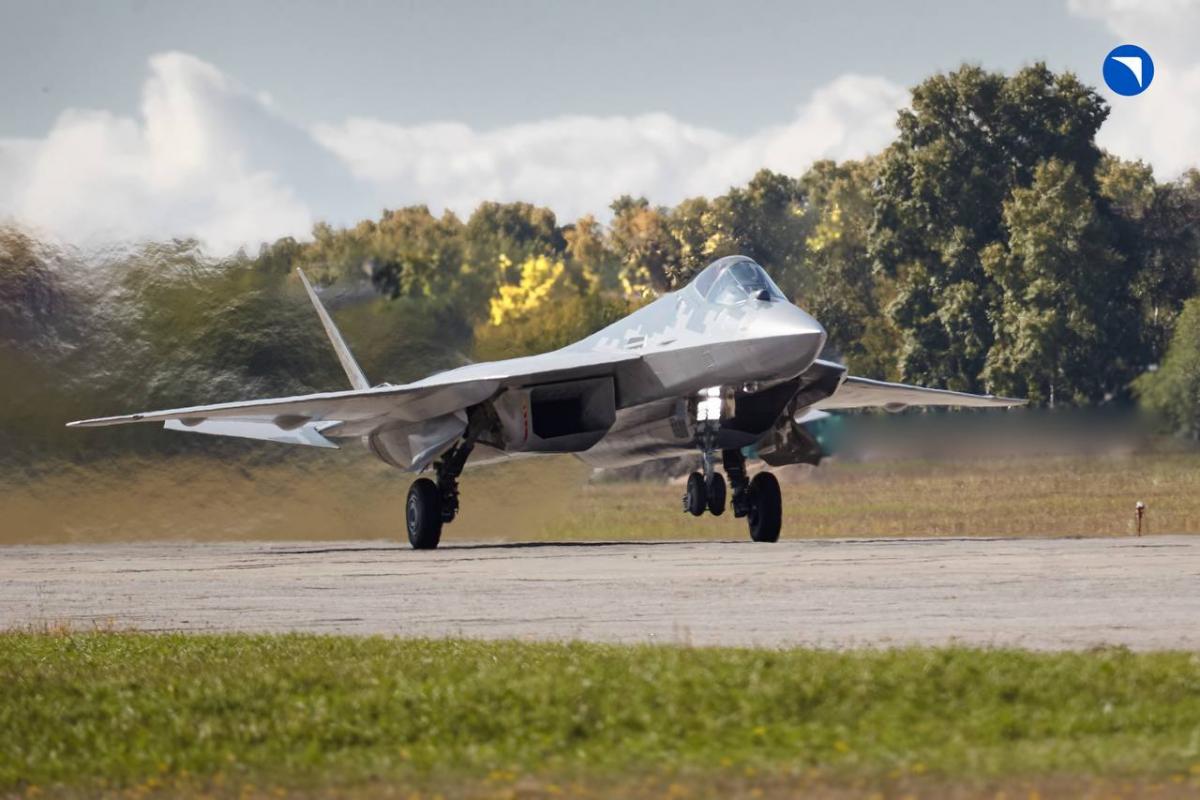Армия России получила партию истребителей 'пятого поколения' Су-57 в новом виде (фото) Армия России получила партию истребителей 'пятого поколения' Су-57 в новом виде (фото)