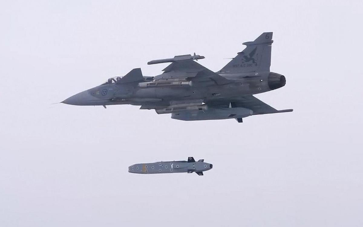 На винищувачі Gripen 'причепили' ракети Taurus: аналітики пояснили, чим це важливо для нас На винищувачі Gripen 'причепили' ракети Taurus: аналітики пояснили, чим це важливо для нас