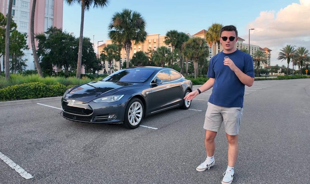 Чоловік придбав найдешевшу Tesla Model S у США: які проблеми приховував цей електрокар