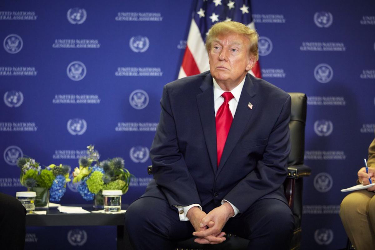 Зрада України: сенатори з обох партій закликали Трампа скасувати дизельну угоду з РФ Зрада України: сенатори з обох партій закликали Трампа скасувати дизельну угоду з РФ