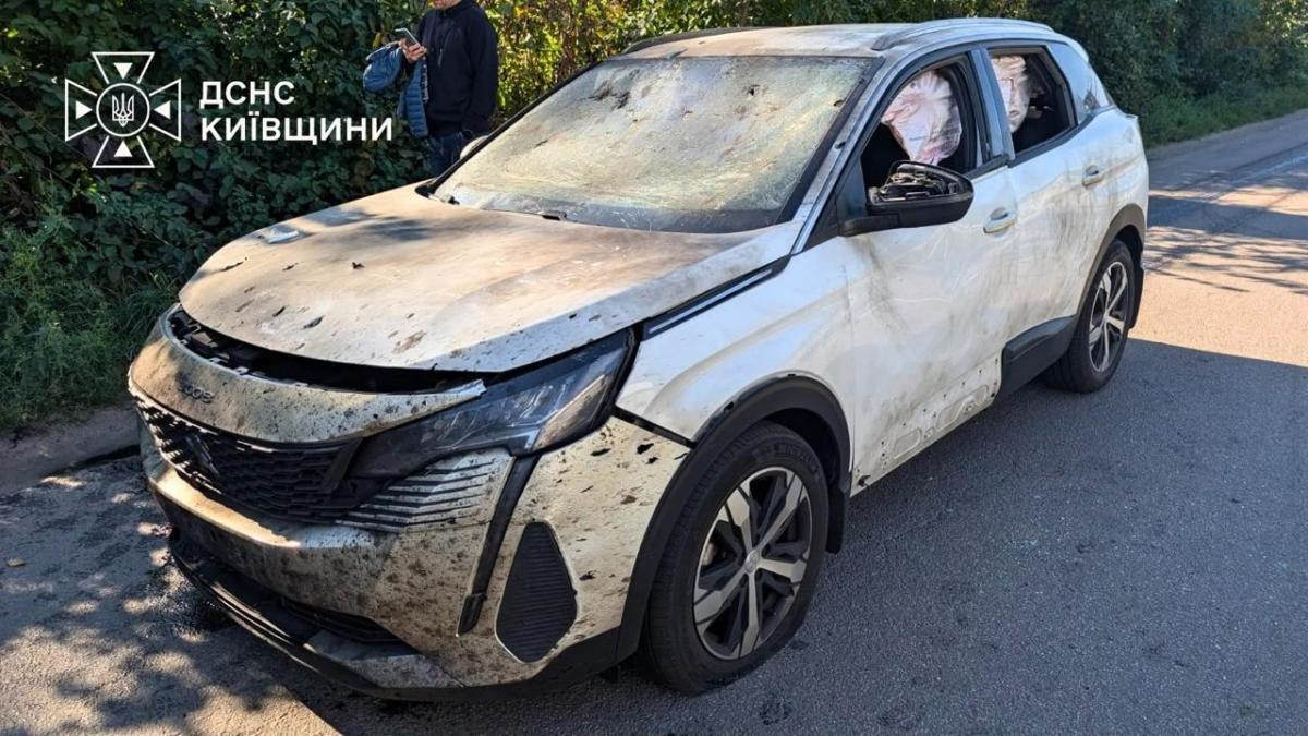В Киеве российские дроны поразили школу и СТО, в Вишневом прилет по трассе (фото, видео) В Киеве российские дроны поразили школу и СТО, в Вишневом прилет по трассе (фото, видео)