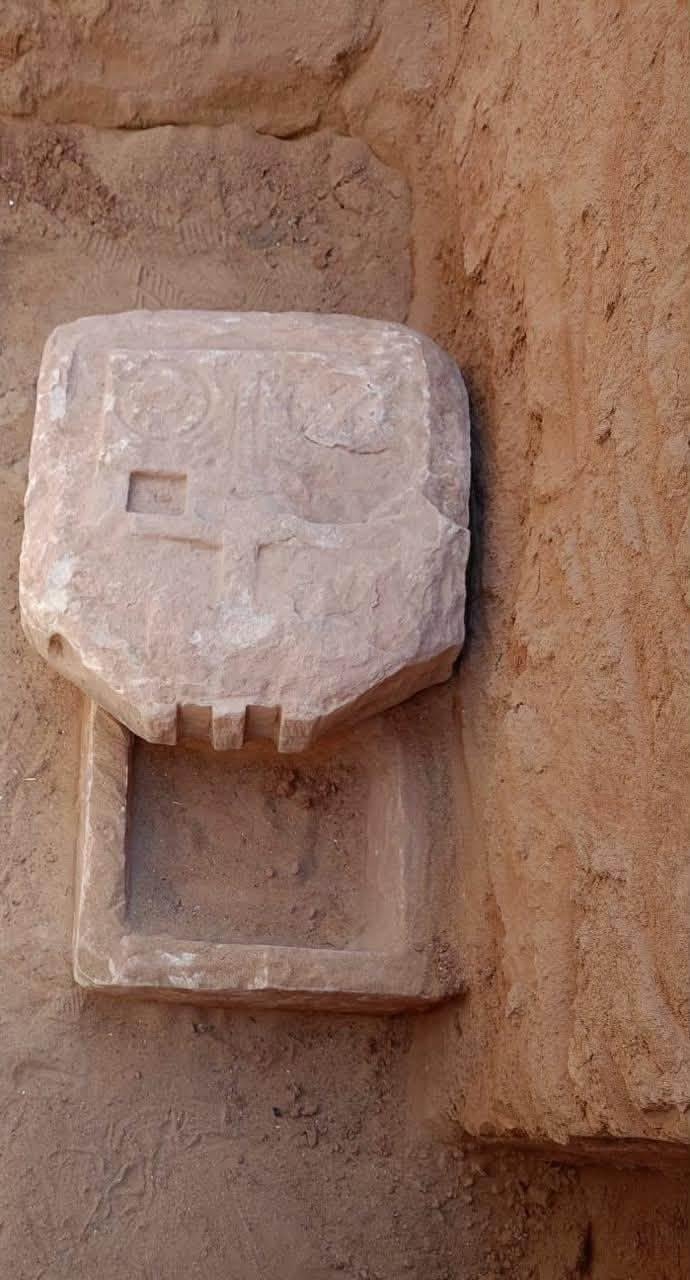 В Египте обнаружили гробницу IV века с древнегреческой погребальной поэмой (фото) В Египте обнаружили гробницу IV века с древнегреческой погребальной поэмой (фото)