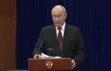 Переговорний процес щодо України наразі призупинено, - Путін