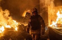 Россияне ударили по рынку в Хмельницком, ранены спасатели (фото, видео)