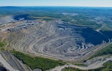 Испания затопила угольный карьер глубиной 300 метров, создав уникальное искусственное озеро