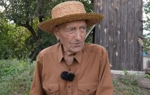 Доглядає город і читає без окулярів: 101-річний українець розкрив секрет свого довголіття