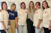 Джолі розкрила гірку правду про війну в Україні після поїздки з сином (фото)