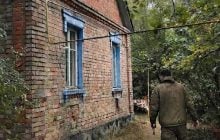 Подружжя купило "капсулу часу" в селі: що знайшли у старій хаті (фото)