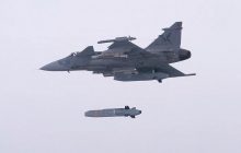 На истребитель Gripen "прицепили" ракеты Taurus: аналитики объяснили, почему это важно для нас