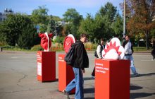 "Дарниця" встановила у центрі Києва інсталяцію, яка спонукає українців подбати про своє серце