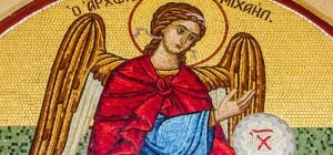 3 сильные молитвы архангелу Михаилу: как помолиться о благополучии и мире