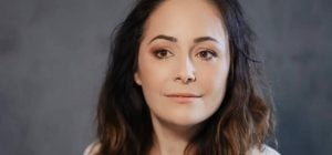 Известная украинская актриса рассказала о "прилете" дрона во двор: "Упал прямо рядом с нами"