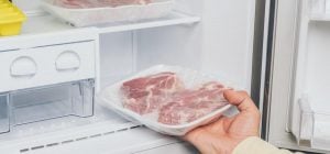 Как долго можно хранить сырое мясо в морозильной камере: ответ вас удивит