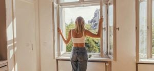 Раньше окно в спальне каждое утро распахивали настежь: причина не в свежем воздухе