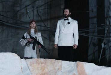 "Жертвоприношение": почему стоит посмотреть эко-сатиру с Крисом Эвансом и Аней Тейлор-Джой