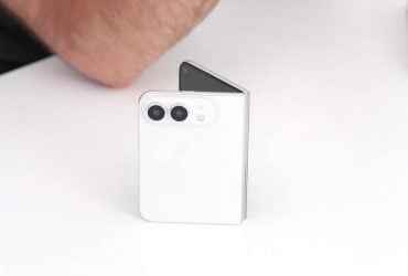 Складной iPhone показали на видео за неделю до анонса: пользователи уже недовольны