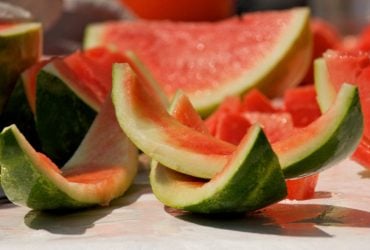 Кожуру арбуза признали полезным продуктом: 5 способов её приготовления