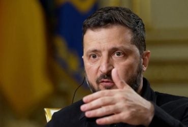Зеленский сообщил, что Россия за последние недели дважды пыталась атаковать его самолет