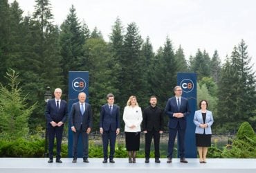 Саміт в українських горах: Зеленський оголосив про створення Карпатської вісімки